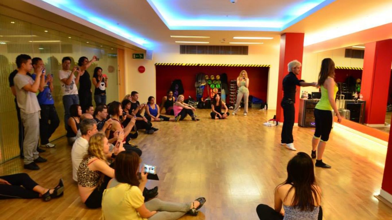 A Beginners Guide to Zouk Classes in UK