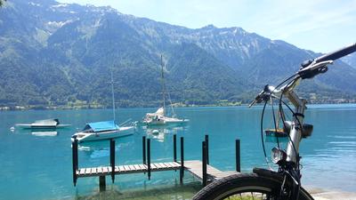 switzerland-cycling-lake-brienzersee.jpg