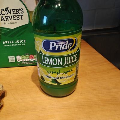 lemon-juice-bottle.jpg