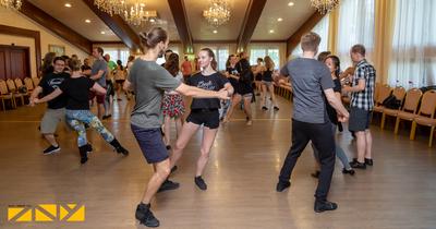 zouk-needs-you-bootcamp-in-slovakia-2020-val-and-vanessa.jpg